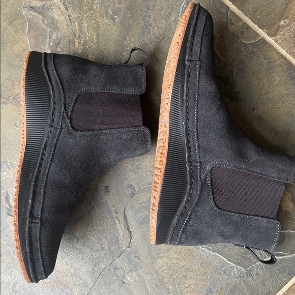 Chaco Paonia Chelsea Boot - Picture 7 of 14